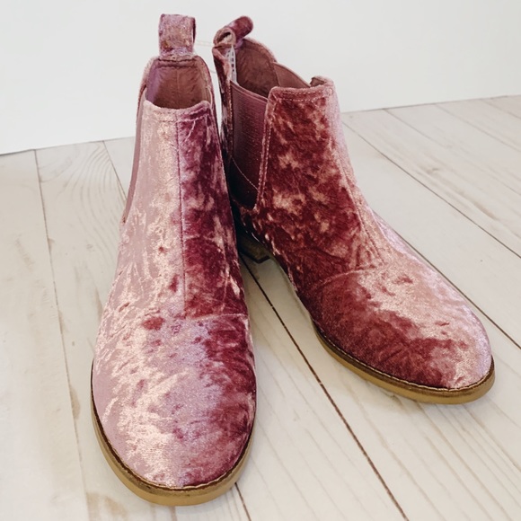 Toms Shoes - TOMS Ella Velvet Ankle Bootie